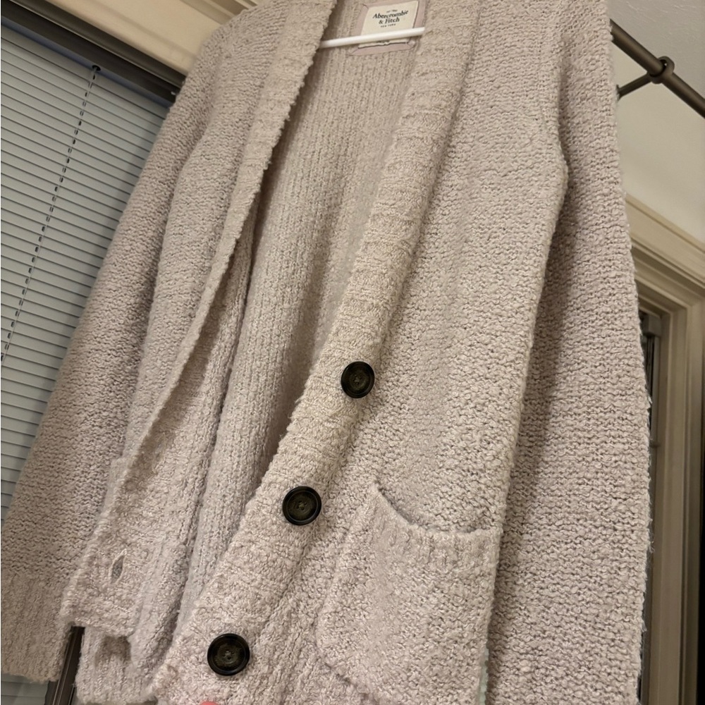 Abercrombie & Fitch Cream Button Cardigan